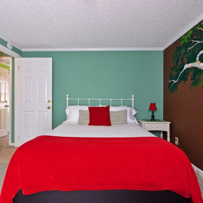 Blacks Burg Bed & Breakfast Cascade King Full Suite Bed Front View