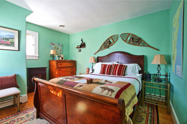 Blacks Burg Bed & Breakfast Appalachian Queen Junior Suite