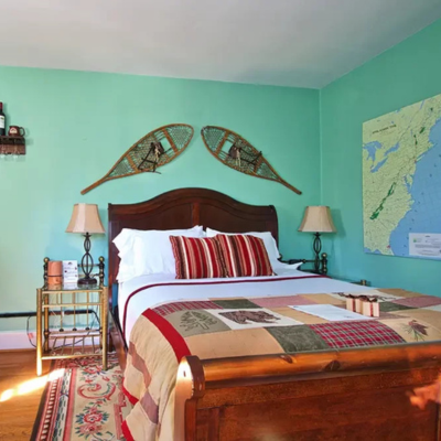 Blacks Burg Bed & Breakfast Appalachian Queen Bed